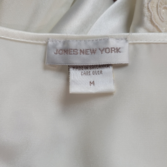 Jones New York vintage satin feel short robe - Picture 6 of 6